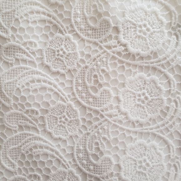 Zara White Lace Mini Skirt in XS, US 2, worn once - Picture 3 of 4